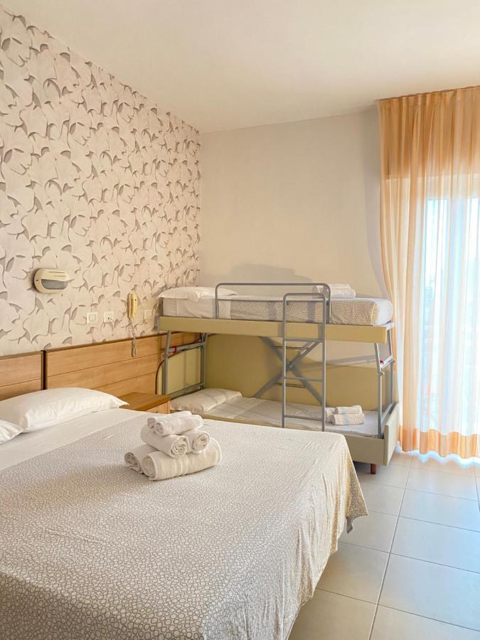 Hotel Ravello Adults Only Rimini Exterior foto