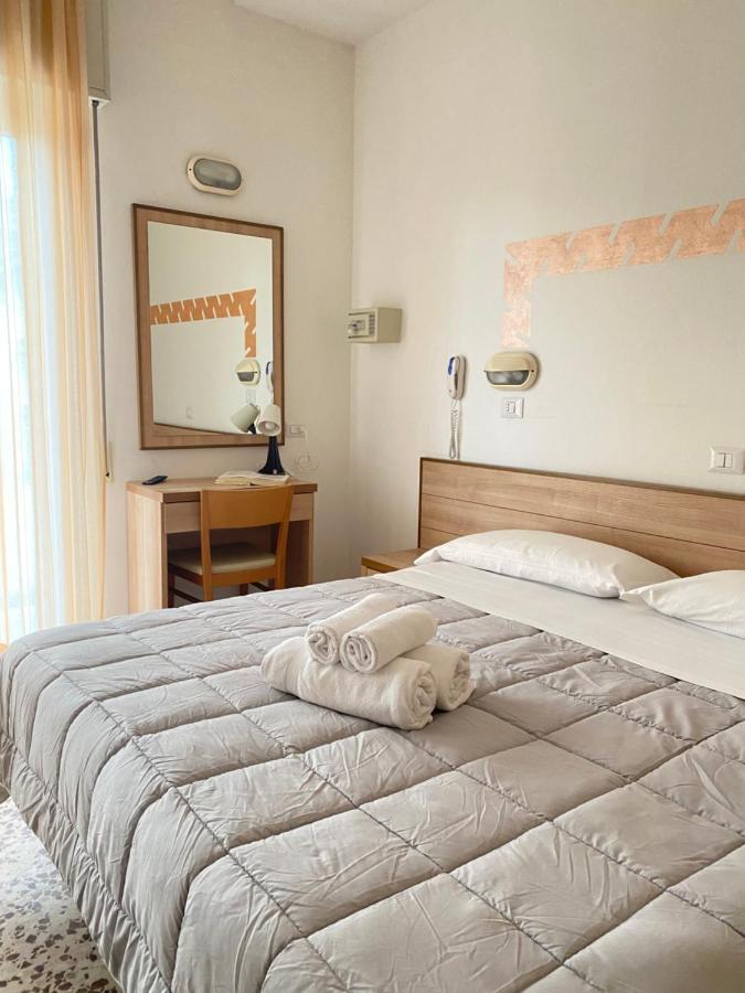 Hotel Ravello Adults Only Rimini Exterior foto